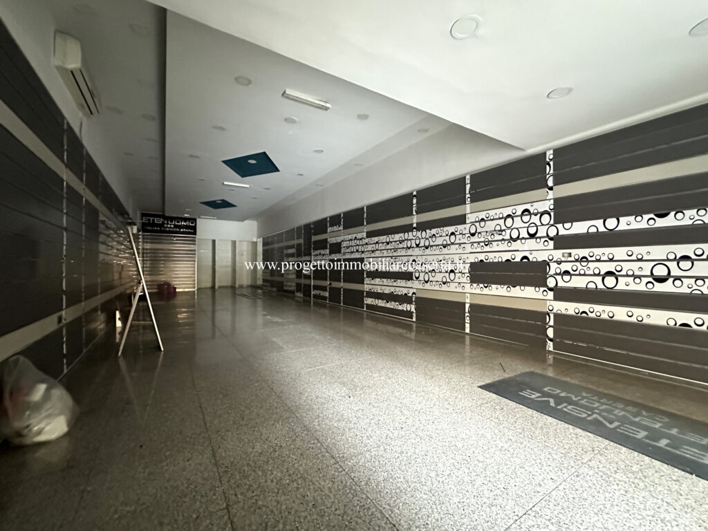 LOCALE COMMERCIALE rif. F376 image 3