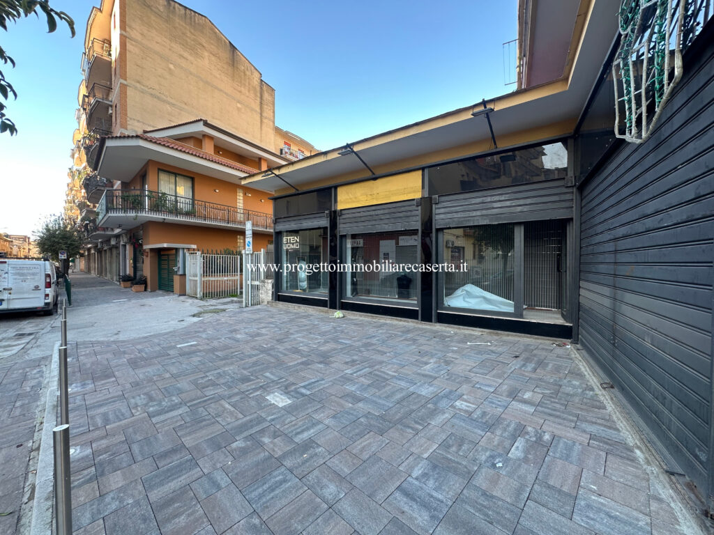 LOCALE COMMERCIALE rif. F376 image 5